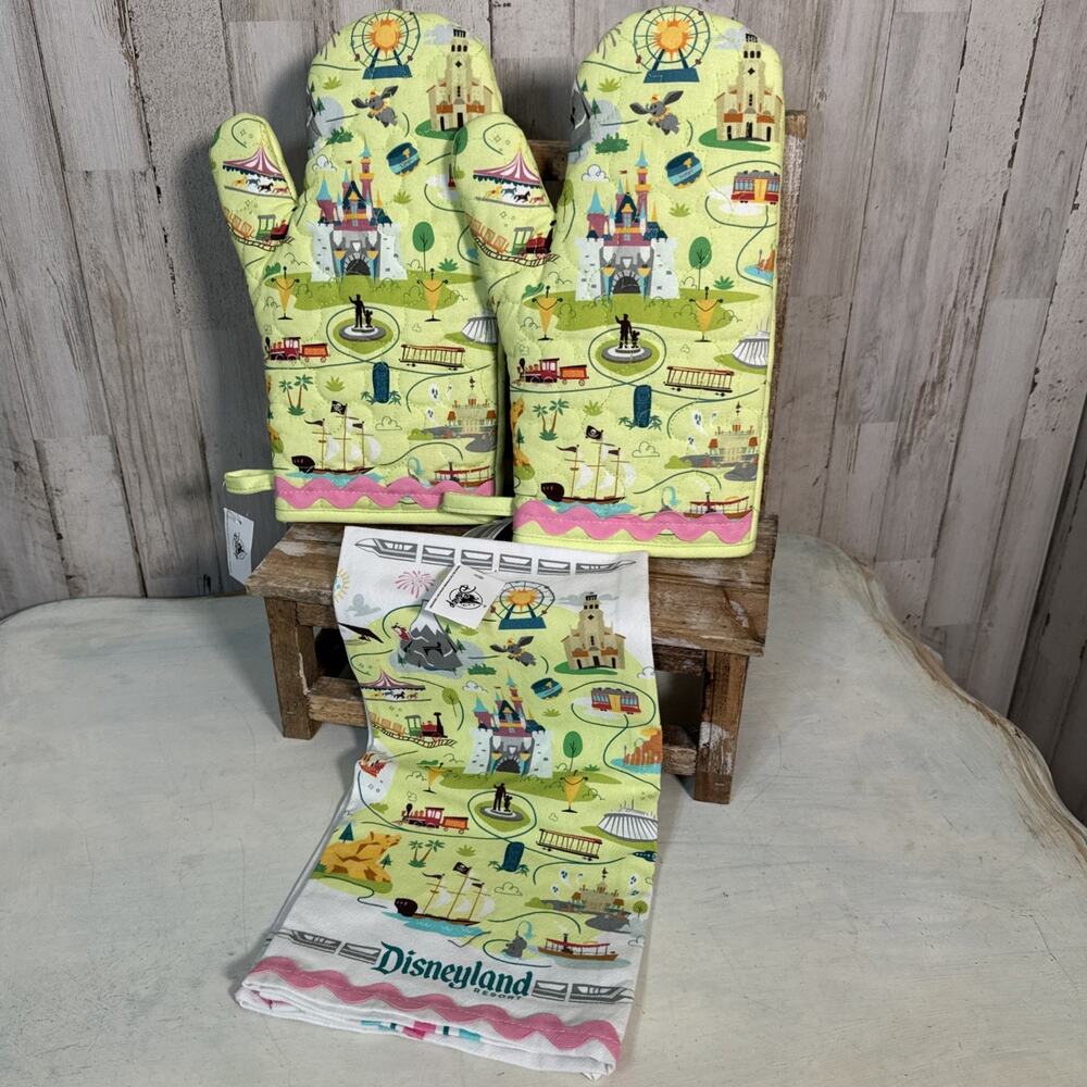 Disney Parks Disneyland Set Of 2 Park Map Oven Mitts And Bonus Dish Towel